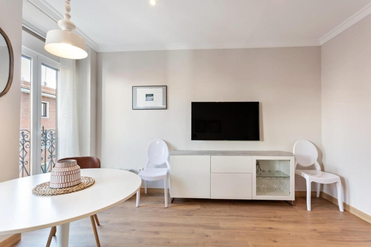 Elegant 1 Bedroom Apartment In The Heart Of Centro Мадрид Екстериор снимка