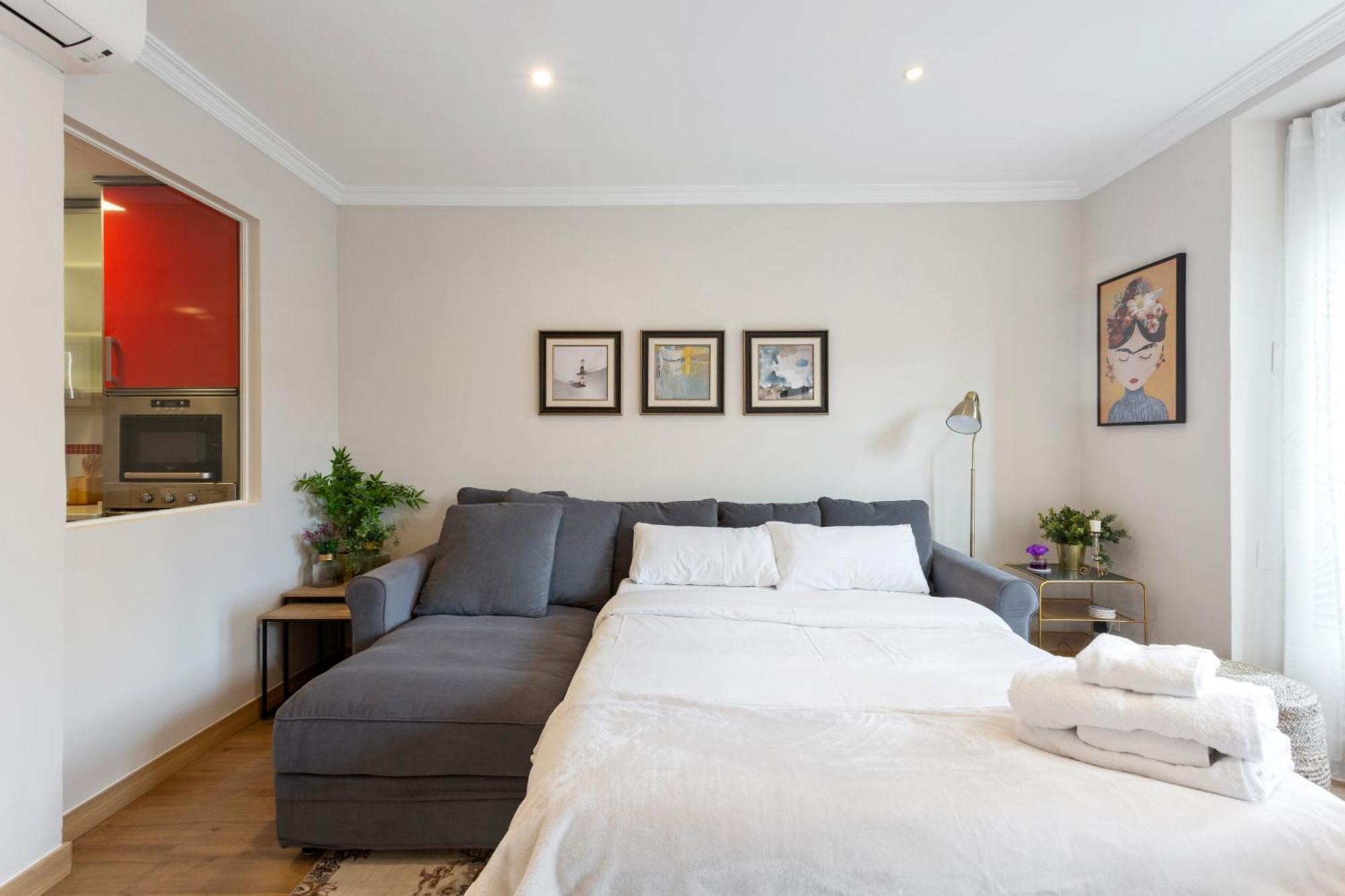 Elegant 1 Bedroom Apartment In The Heart Of Centro Мадрид Екстериор снимка