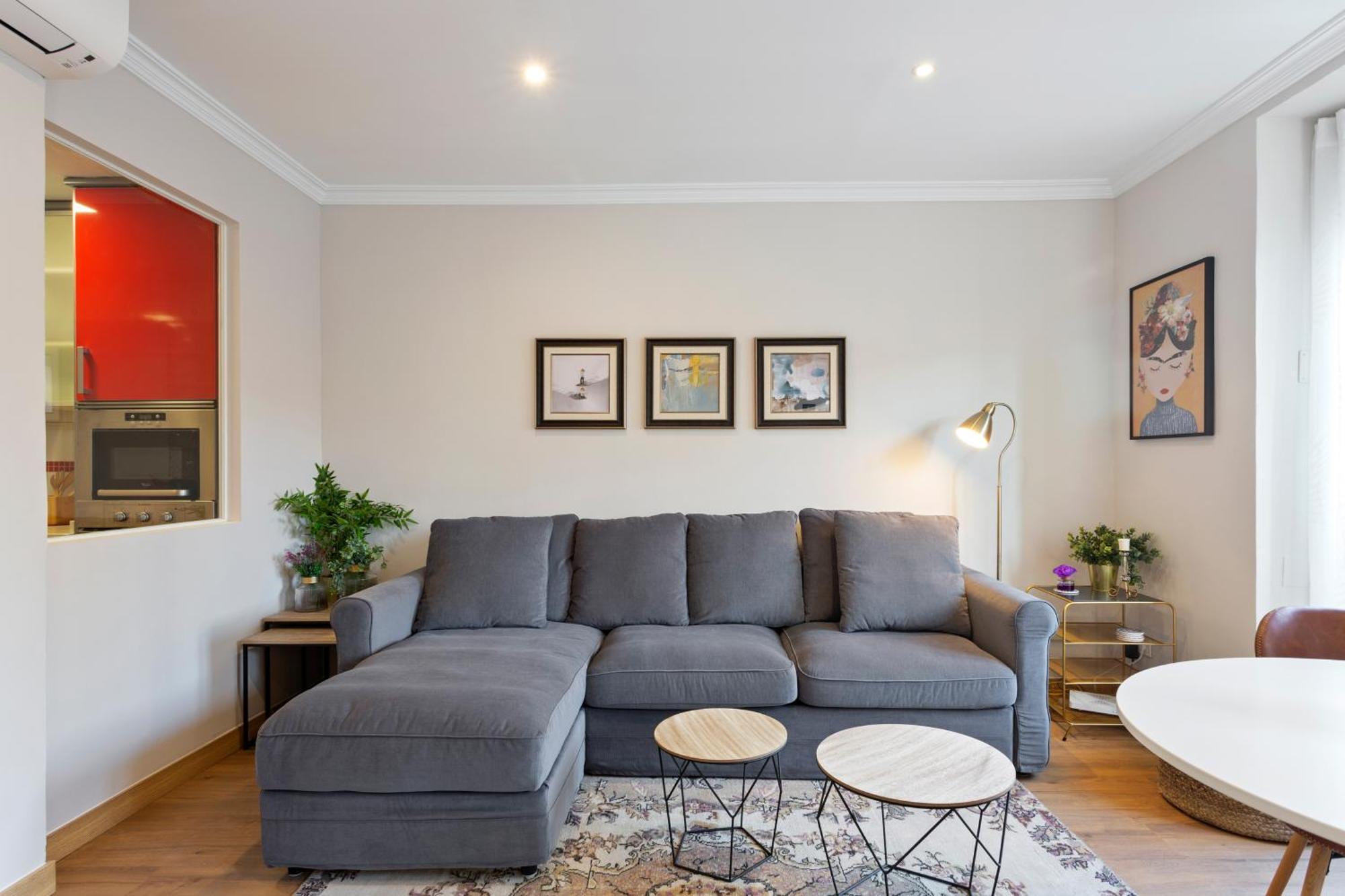 Elegant 1 Bedroom Apartment In The Heart Of Centro Мадрид Екстериор снимка