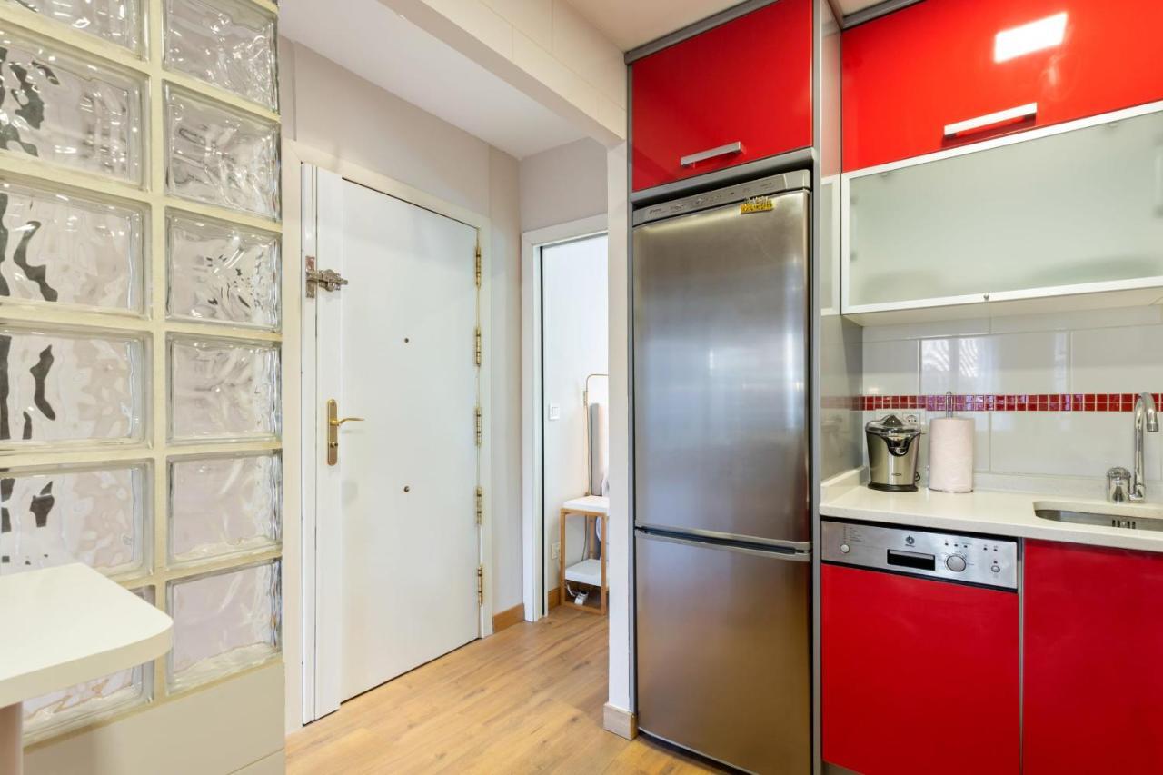 Elegant 1 Bedroom Apartment In The Heart Of Centro Мадрид Екстериор снимка